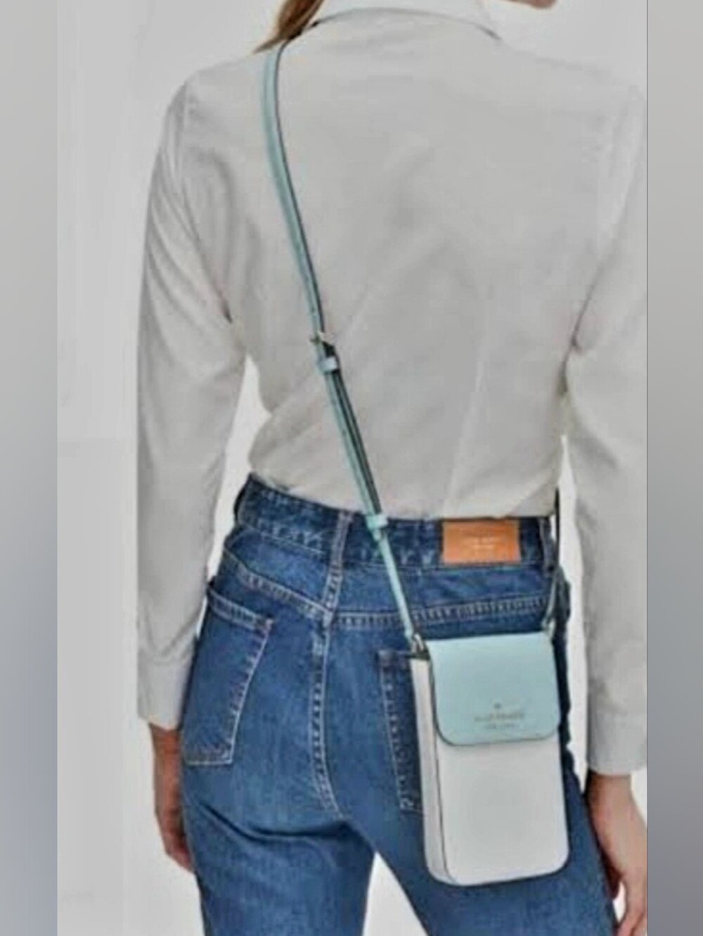 Kate Spade North South Leather Crossbody Phone Pouch NWOT - Picture 4 of 7